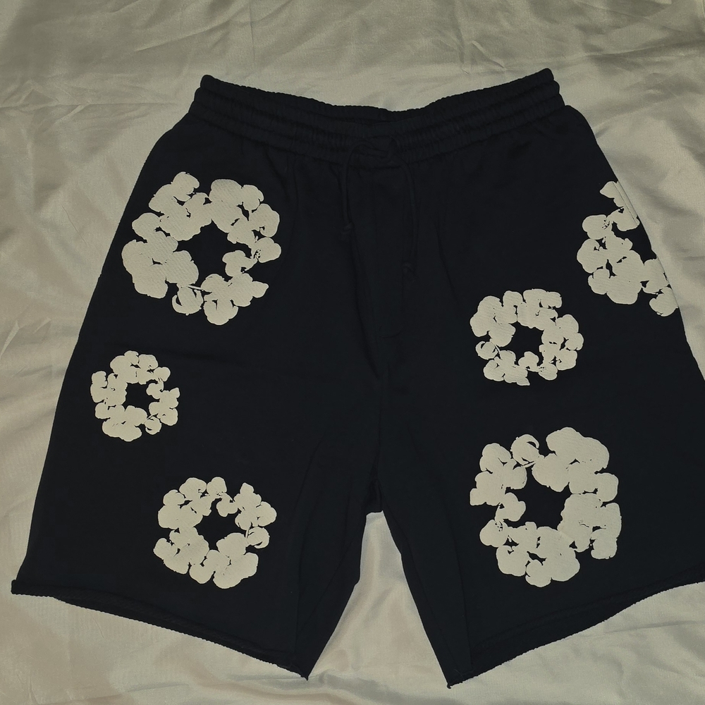 Black Floral Ring Print Athletic Shorts for Men